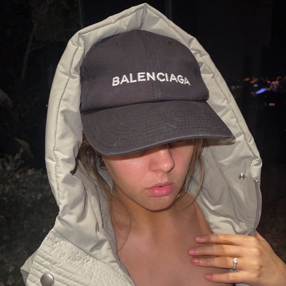 Balenciaga Hat/Cap - Picture 3 of 5